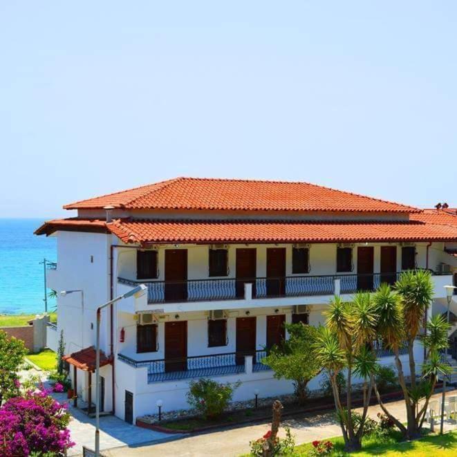 Delfino Hotel Мола-Калива Экстерьер фото